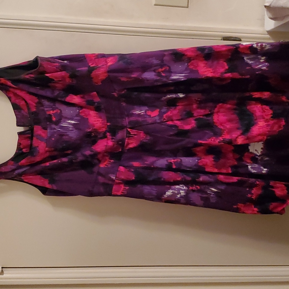 Beautiful tank dress with pockets!